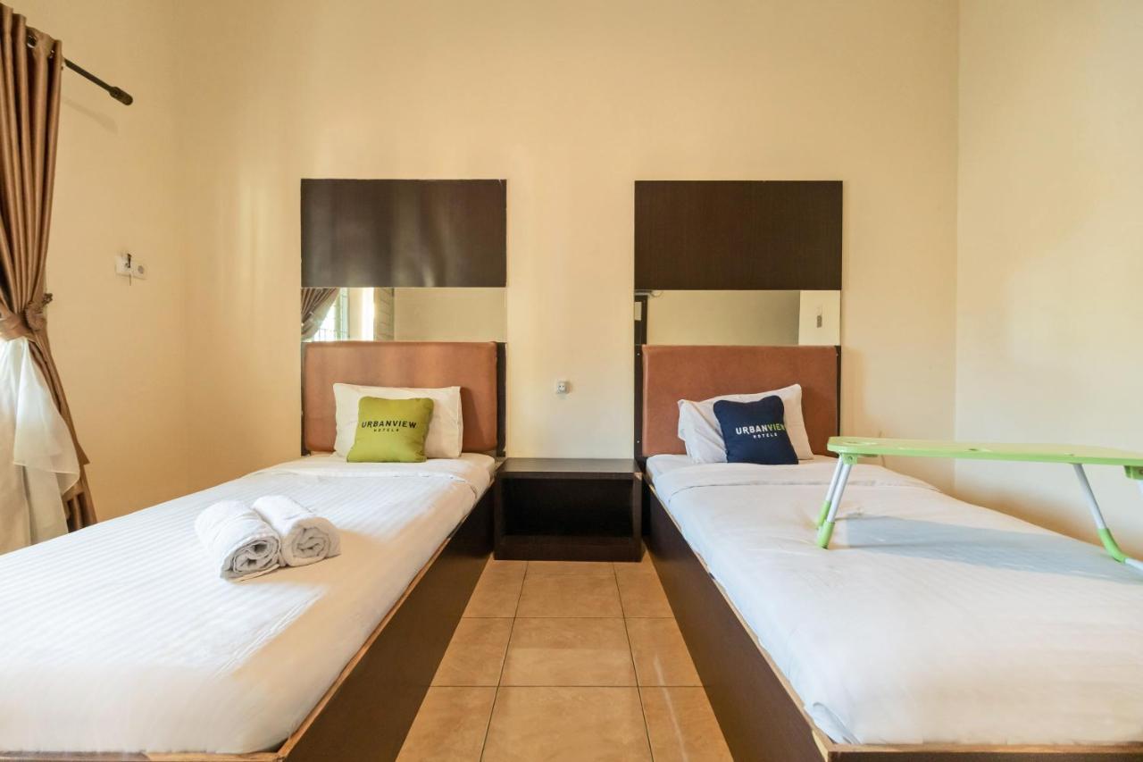 Urbanview Hotel Nugraha Palembang By Reddoorz Exteriör bild