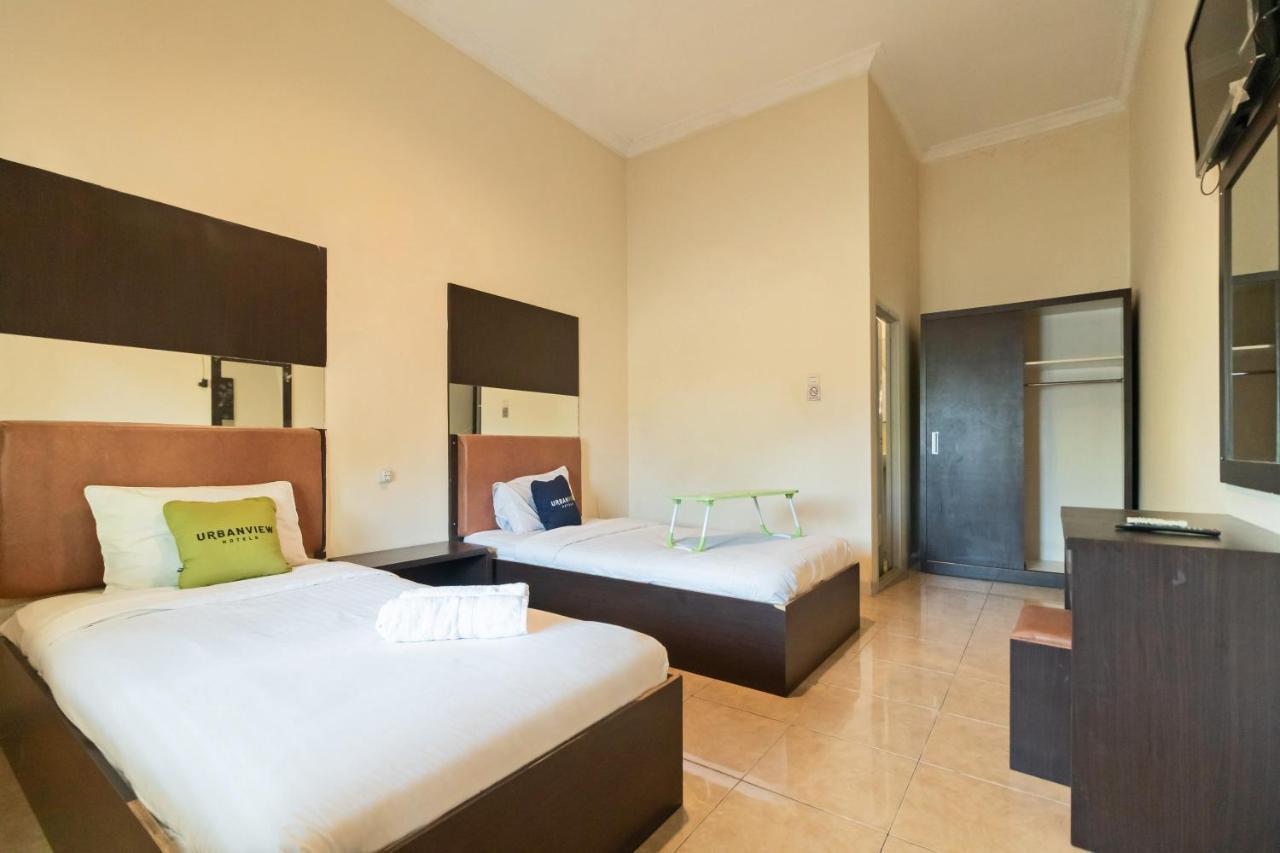 Urbanview Hotel Nugraha Palembang By Reddoorz Exteriör bild