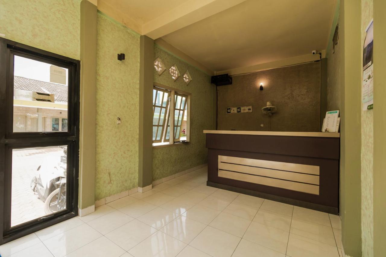 Urbanview Hotel Nugraha Palembang By Reddoorz Exteriör bild