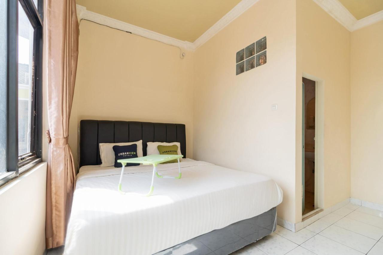 Urbanview Hotel Nugraha Palembang By Reddoorz Exteriör bild