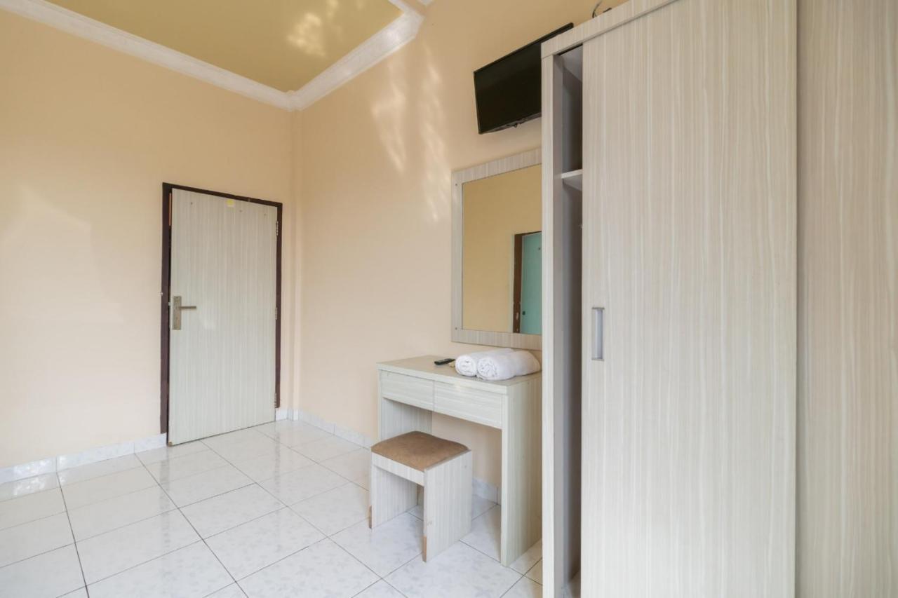 Urbanview Hotel Nugraha Palembang By Reddoorz Exteriör bild