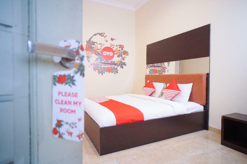 Urbanview Hotel Nugraha Palembang By Reddoorz Exteriör bild