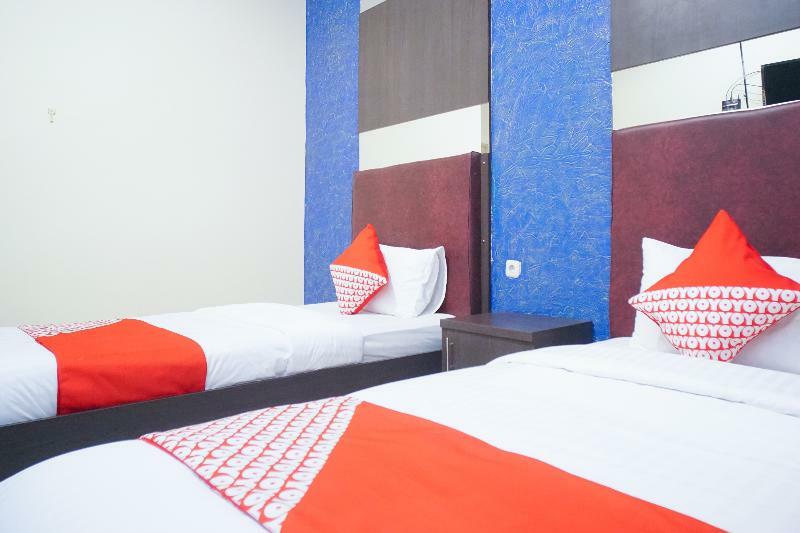 Urbanview Hotel Nugraha Palembang By Reddoorz Exteriör bild